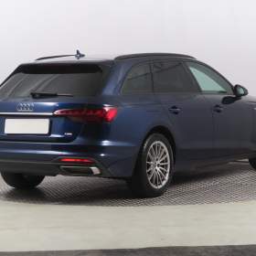 Foto inzerátu Audi A4 30 TDI