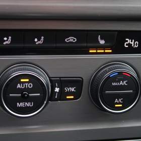 Foto inzerátu Volkswagen Golf 1.6 TDI