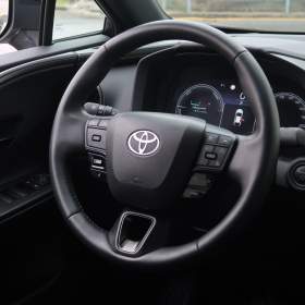 Foto inzerátu Toyota C-HR 1.8 Hybrid