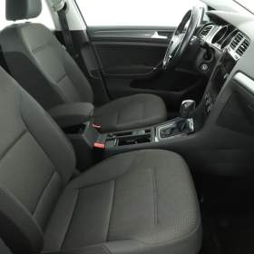 Foto inzerátu Volkswagen e-Golf 32 kWh - 37 Ah