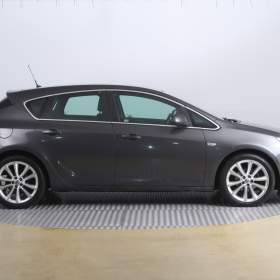 Foto inzerátu Opel Astra 1.6 16V