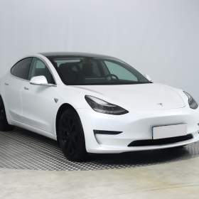 Tesla Model 3 Long Range 4WD 78kWh / 19664644