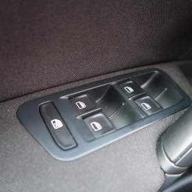 Foto inzerátu Volkswagen Golf 1.6 TDI