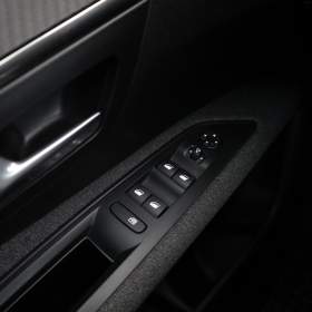 Foto inzerátu Peugeot 5008 1.5 BlueHDi