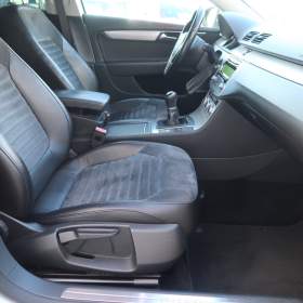 Foto inzerátu Volkswagen Passat 2.0 TDI