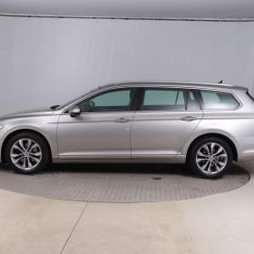 Foto inzerátu Volkswagen Passat 2.0 TDI