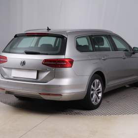 Foto inzerátu Volkswagen Passat 2.0 TDI