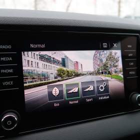 Foto inzerátu Škoda Karoq 1.5 TSI