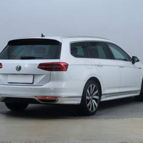Foto inzerátu Volkswagen Passat 2.0 BiTDI