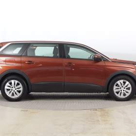 Foto inzerátu Peugeot 5008 PureTech 130