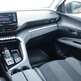 Foto inzerátu Peugeot 5008 PureTech 130