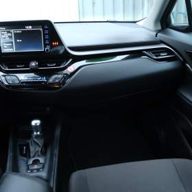 Foto inzerátu Toyota C-HR 1.8 Hybrid