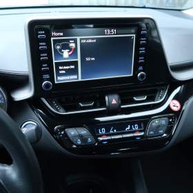 Foto inzerátu Toyota C-HR 1.8 Hybrid