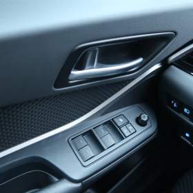 Foto inzerátu Toyota C-HR 1.8 Hybrid