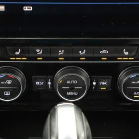 Foto inzerátu Volkswagen Passat 2.0 TDI