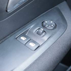 Foto inzerátu Peugeot e-208 50 kWh