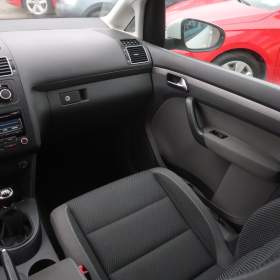 Foto inzerátu Volkswagen Touran 1.6 TDI