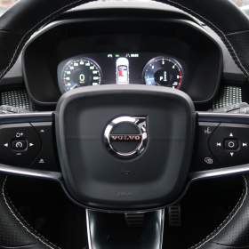 Foto inzerátu Volvo XC40 D4 AWD