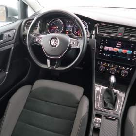 Foto inzerátu Volkswagen Golf 2.0 TDI