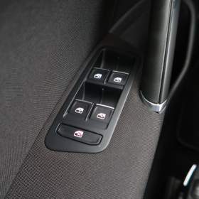 Foto inzerátu Volkswagen Golf 2.0 TDI