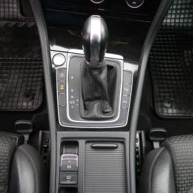 Foto inzerátu Volkswagen Golf 2.0 TDI