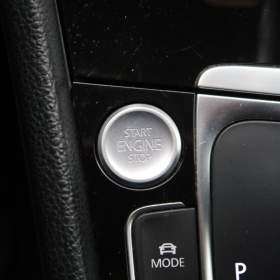 Foto inzerátu Volkswagen Golf 2.0 TDI