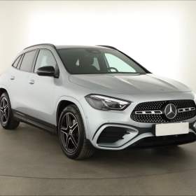 Mercedes- Benz GLA GLA 200 / 19667618