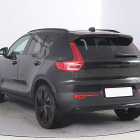 Foto inzerátu Volvo XC40 B3