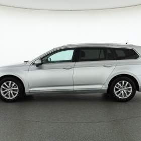 Foto inzerátu Volkswagen Passat 2.0 TDI