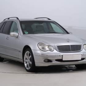 Foto inzerátu Mercedes-Benz Třídy C C 240 4MATIC