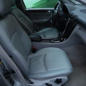 Foto inzerátu Mercedes-Benz Třídy C C 240 4MATIC