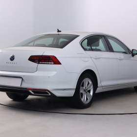 Foto inzerátu Volkswagen Passat 2.0 TDI