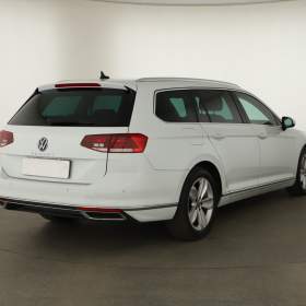Foto inzerátu Volkswagen Passat 2.0 TDI