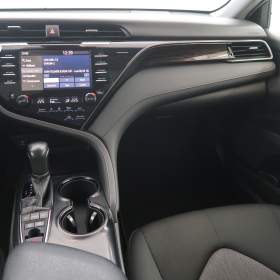 Foto inzerátu Toyota Camry 2.5 Hybrid