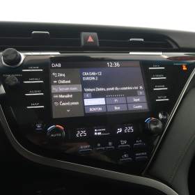 Foto inzerátu Toyota Camry 2.5 Hybrid