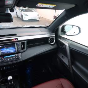 Foto inzerátu Toyota Rav4 2.0 D-4D