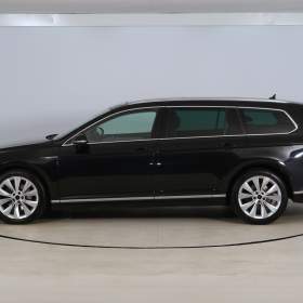 Foto inzerátu Volkswagen Passat 2.0 TDI