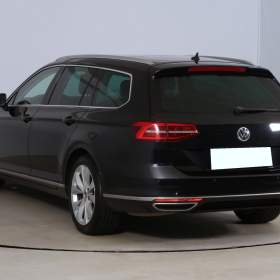 Foto inzerátu Volkswagen Passat 2.0 TDI