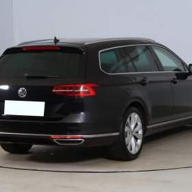 Foto inzerátu Volkswagen Passat 2.0 TDI