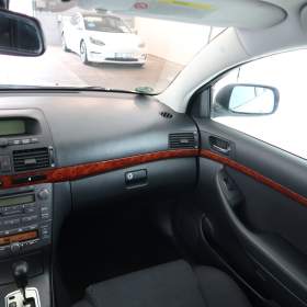 Foto inzerátu Toyota Avensis 2.0 VVT-i