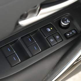 Foto inzerátu Toyota Corolla 1.8 Hybrid