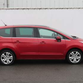 Foto inzerátu Peugeot 5008 1.6 HDi