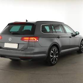 Foto inzerátu Volkswagen Passat 2.0 TDI