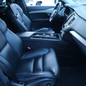 Foto inzerátu Volvo XC90 T8 Twin Engine AWD