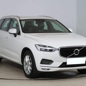Fotka k inzerátu Volvo XC60 B4 AWD / 19671923