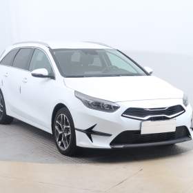 Fotka k inzerátu Kia Ceed 1.5 T- GDI / 19659641