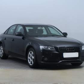 Fotka k inzerátu Audi A4 2.0 TFSI / 19615724