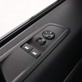 Foto inzerátu Peugeot Traveller 2.0 BlueHDi