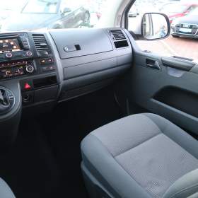 Foto inzerátu Volkswagen Caravelle 2.0 TDI 4MOTION