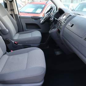 Foto inzerátu Volkswagen Caravelle 2.0 TDI 4MOTION